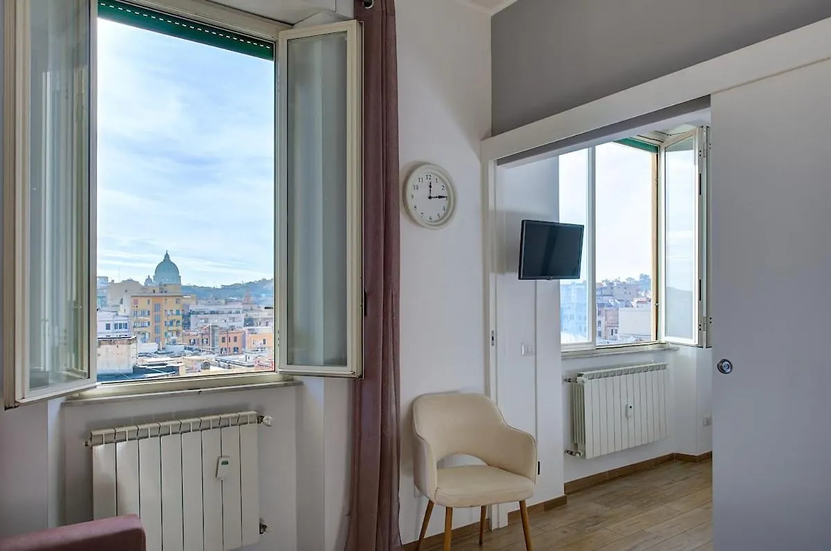 Luxury View On St Peter Basilica Apartment Rome Italy