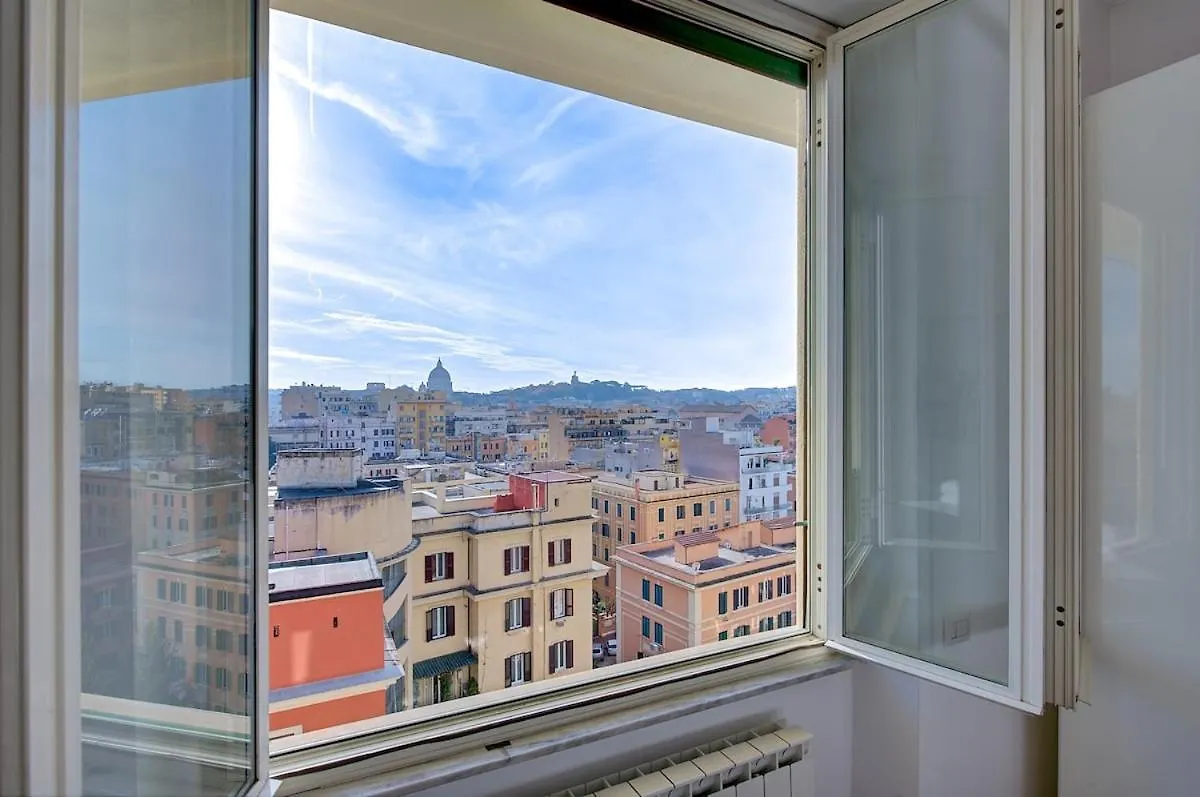 Luxury View On St Peter Basilica Apartment Rome